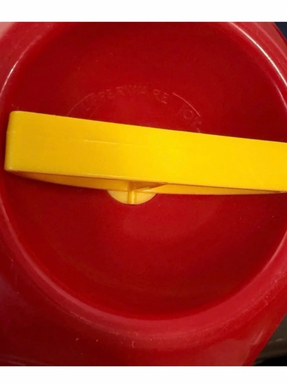 Vintage Tupperware Shape O Ball Kids Learning Toy puzzle Sorter Retro Classic